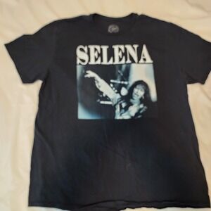 Women's Tagless Selena 2XL Black Graphic T-shirt Short Sleeve‎